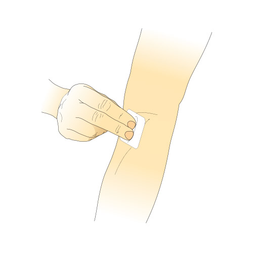 Comprimer le site d’injection avec le tampon sec